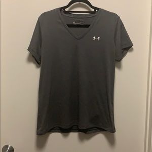 Under Armour HeatGear Loose Fitting V-Neck, Size L